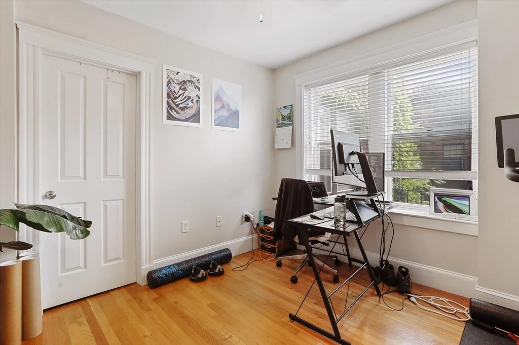 130 Myrtle St, Beacon Hill
