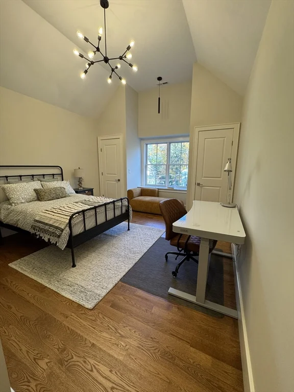 91 Seaver St, Wellesley