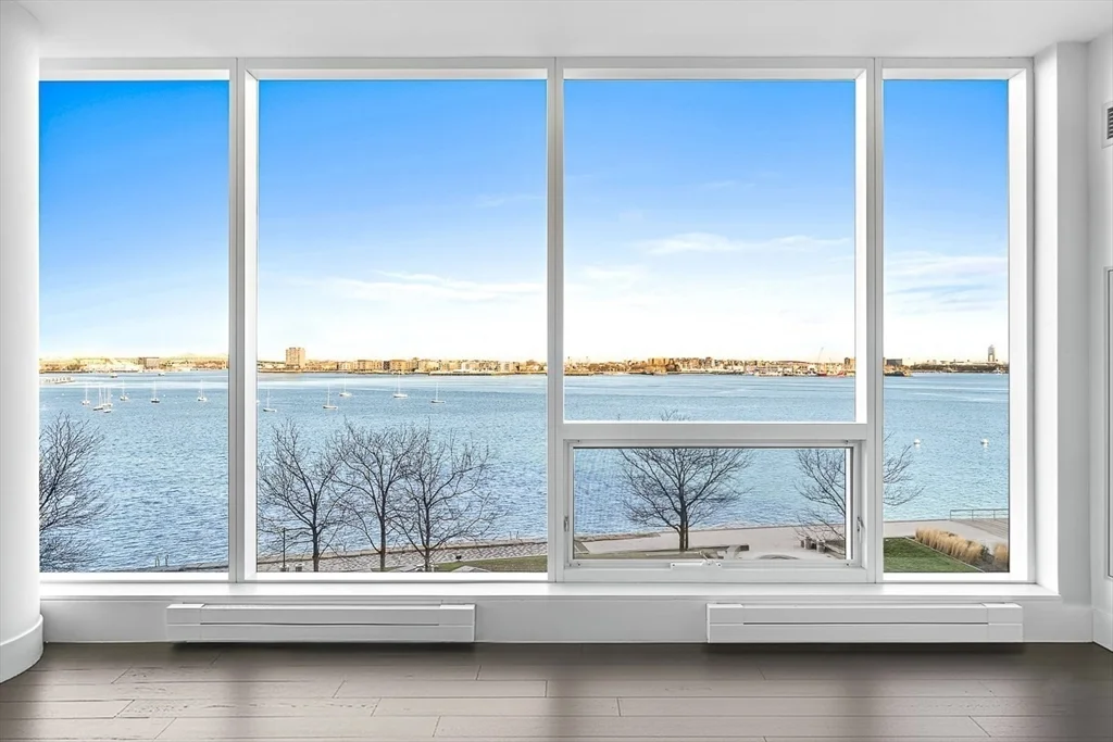 22 Liberty Dr, Seaport District