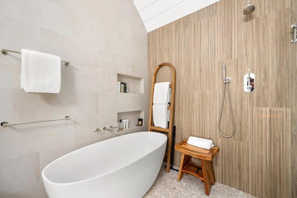 1 Doc Ryder, Nantucket