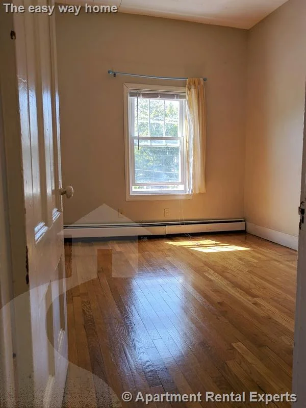94 Spring St, Medford Square