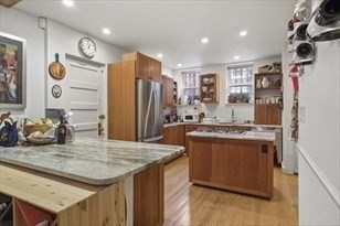 24 Fayette St, Back Bay