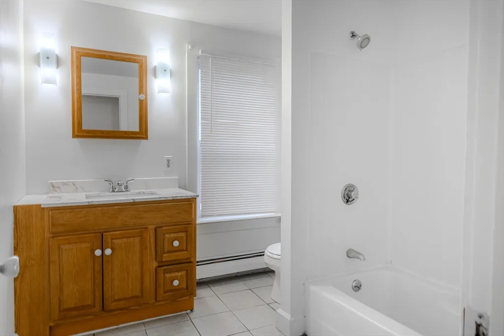 34 Perkins St, Gloucester