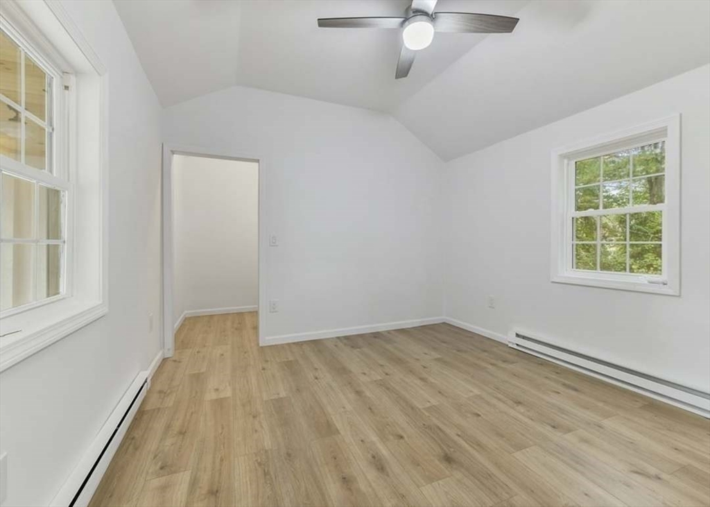 18 Payne Ave, Weymouth