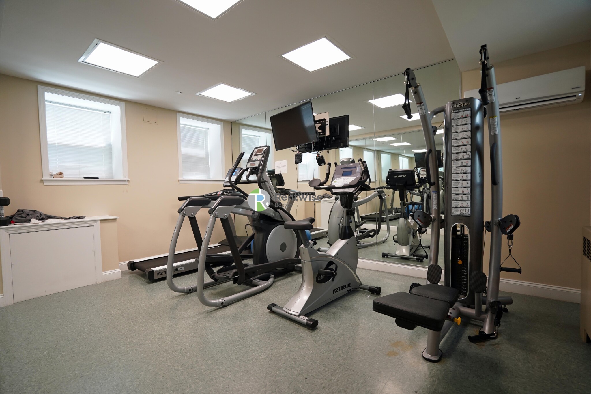 1 Chauncy St, Neighborhood Nine