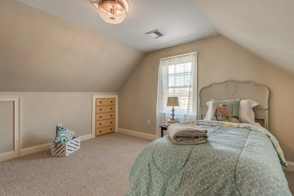 2 Melvin St, Wakefield