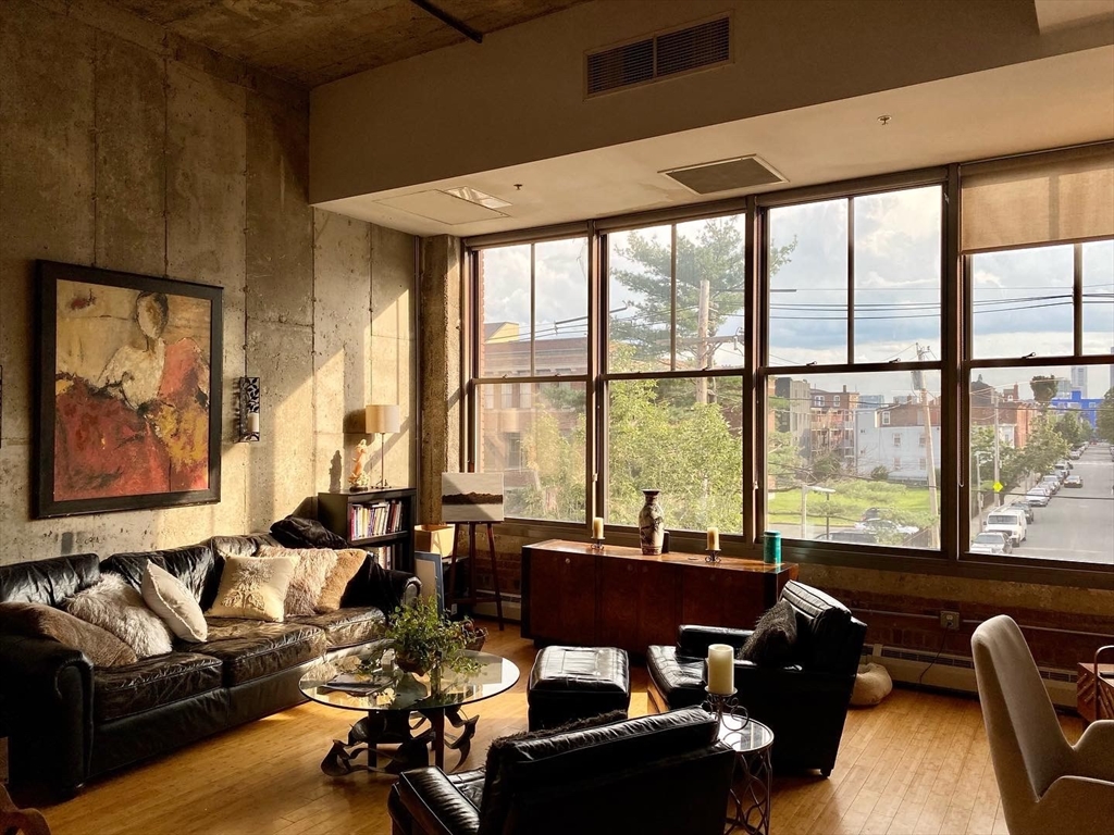 156 Porter St, East Boston