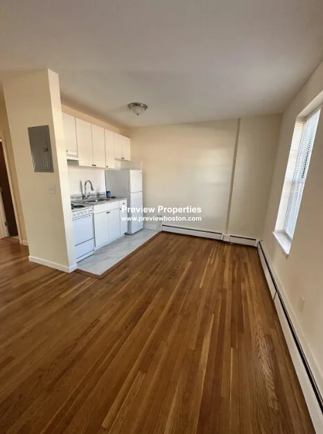 176 North Beacon St, Brighton