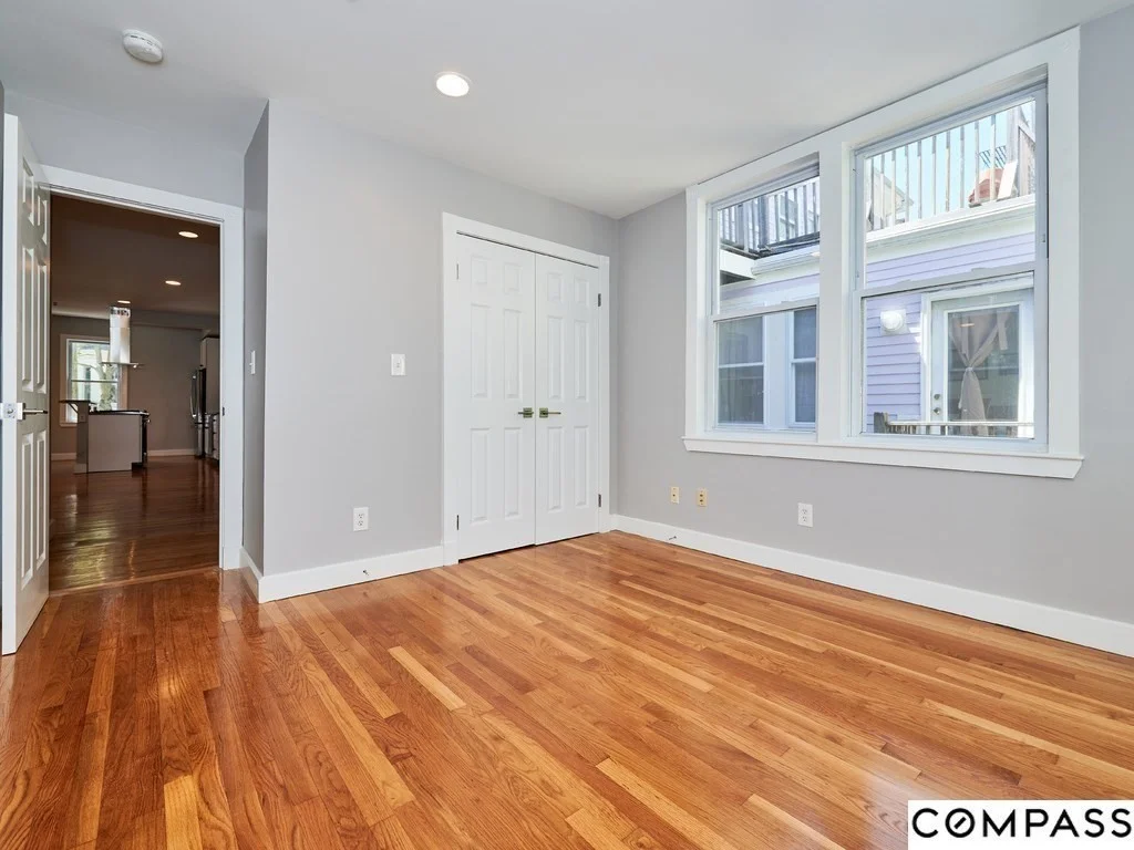 145 Pearl St, Cambridgeport