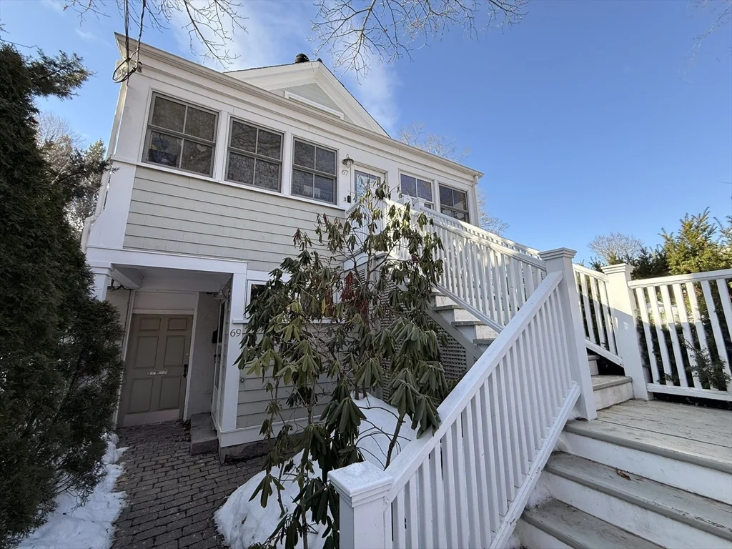 69 Seaverns Ave, Jamaica Plain