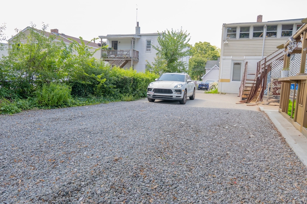 28 Harding Ter, Dedham