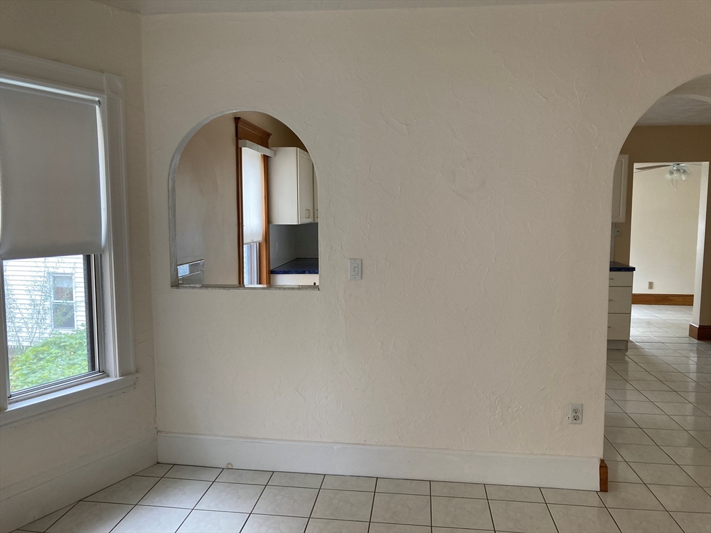 36 Windsor Rd, Davis Square