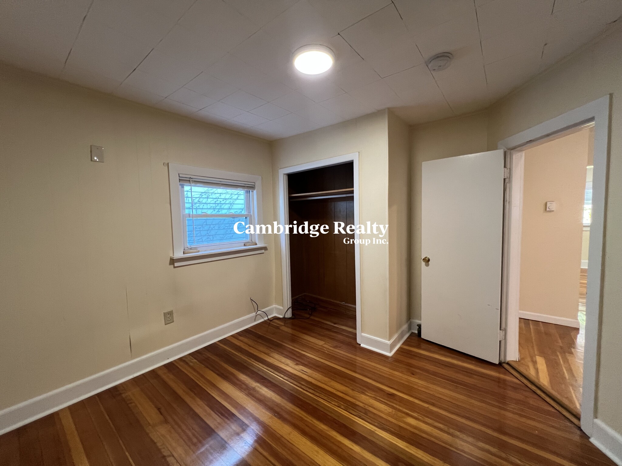 215 Cedar St, Powder House Square