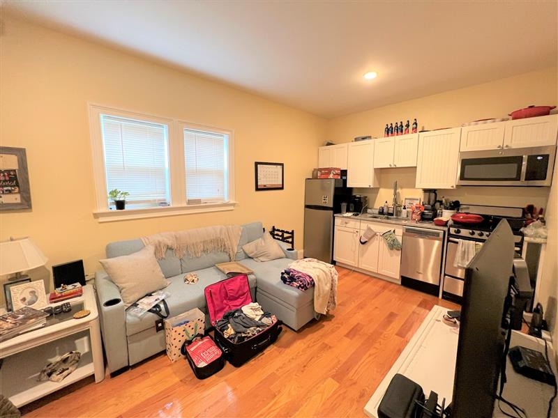 25 Macarthur St, Somerville