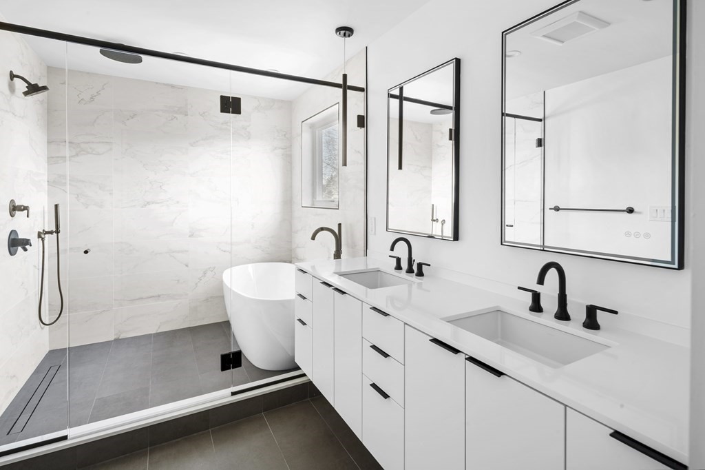 70 Walker St, Newtonville