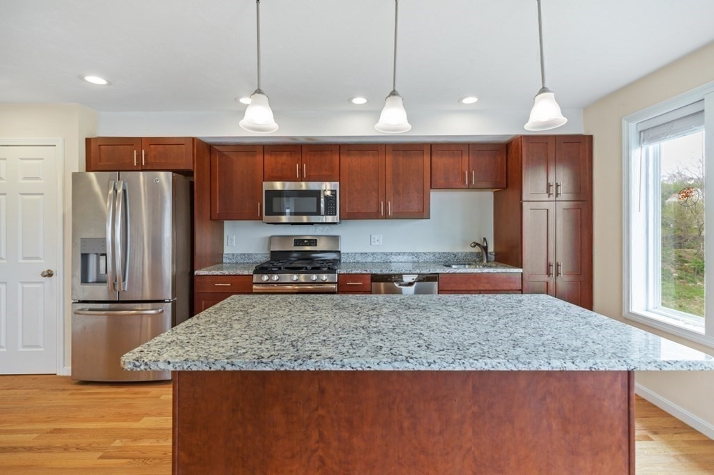 39 John Hancock Dr, Ashland