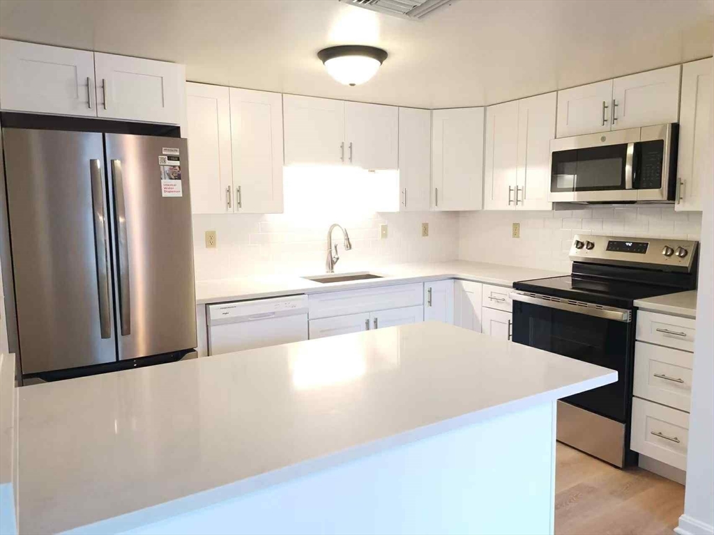 85 Brainerd Rd, Allston
