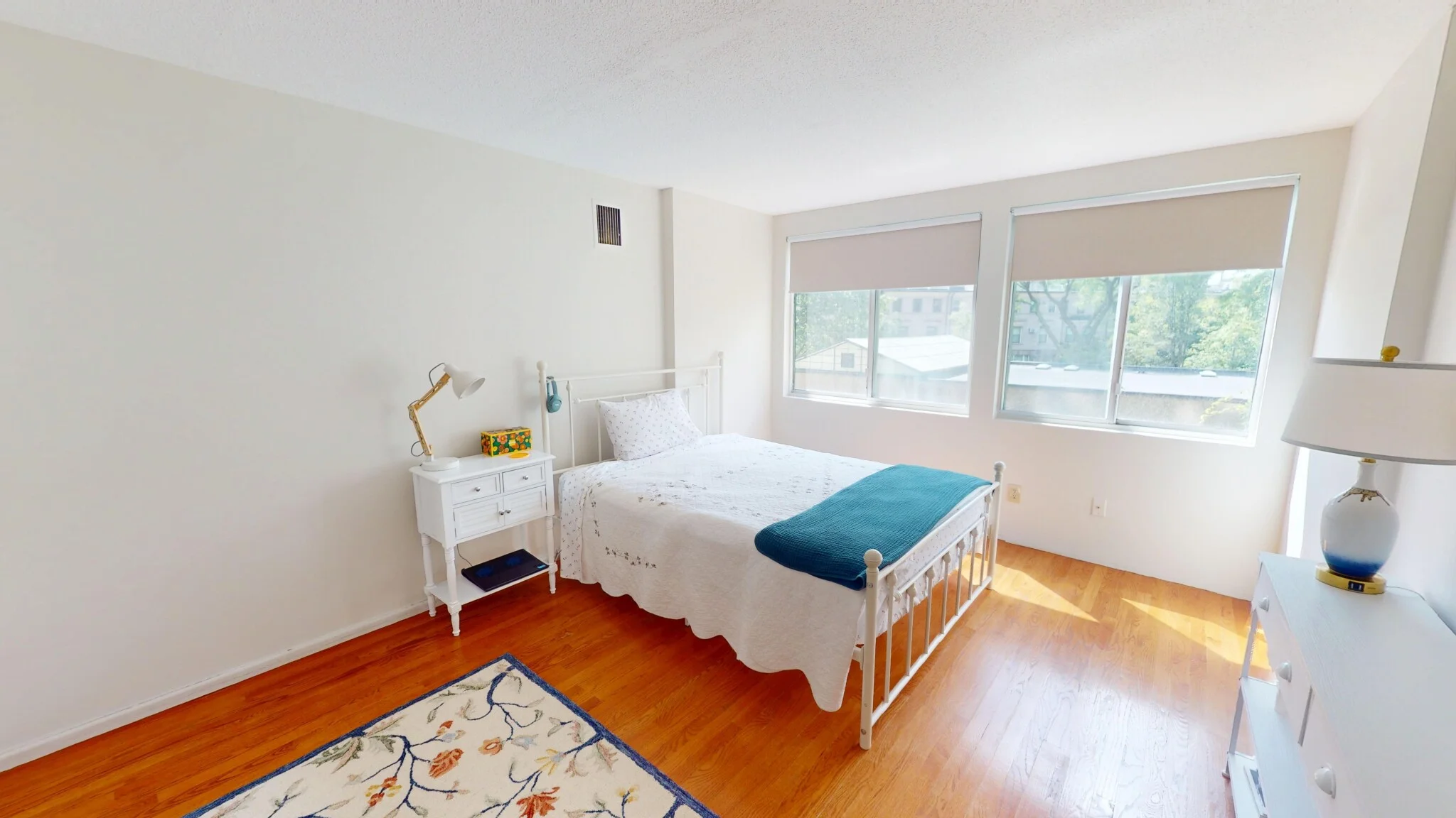 1731 Beacon St, Washington Square