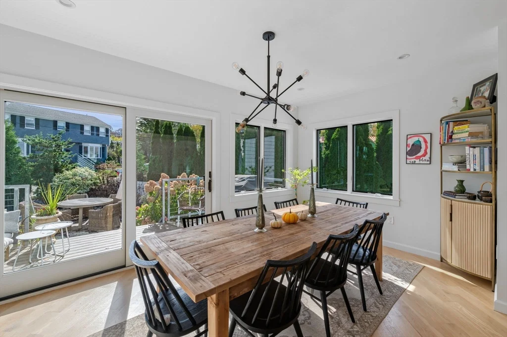 99 Naugus Ave, Marblehead
