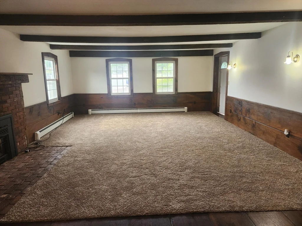 285 Main St, Spencer