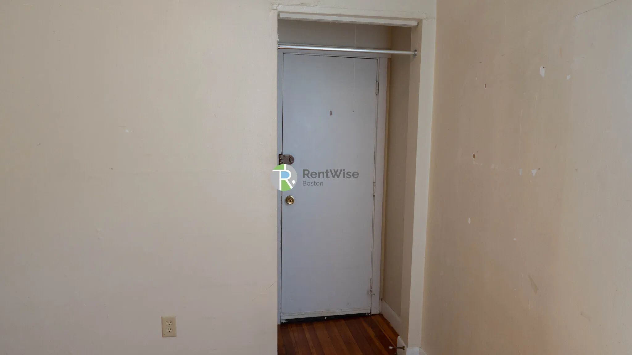 1132 Commonwealth Ave, North Brookline