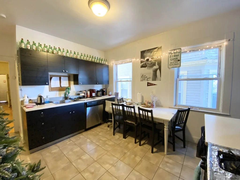 72 Calumet St, Mission Hill