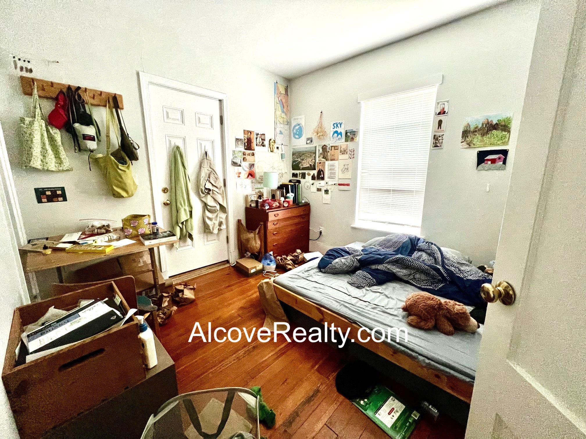 69 Raymond Ave, West Somerville