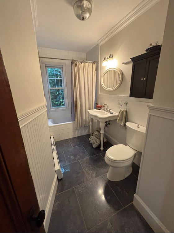 14 Greenwood Ter, Ward Two