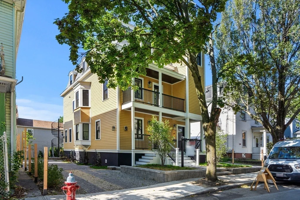 6 Pearl St, East Somerville