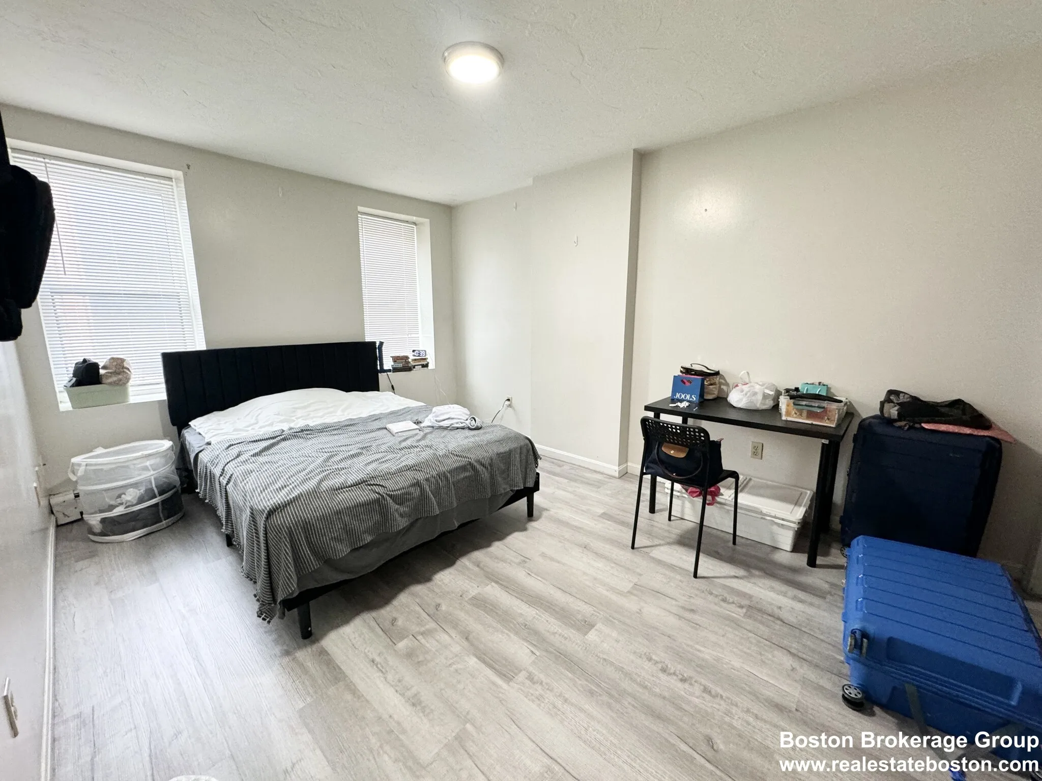 90 Hammond St, Roxbury