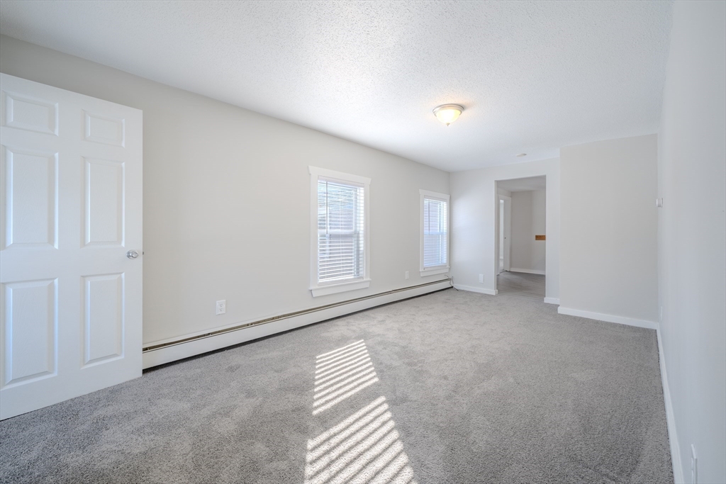 38 Mill St, Pepperell