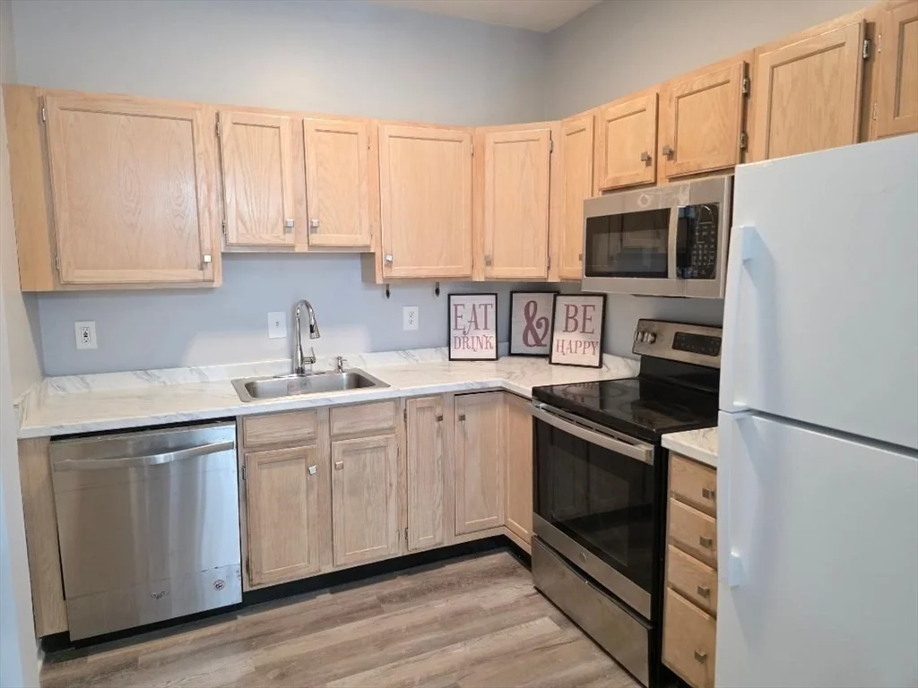 200 Falls Blvd, Quincy