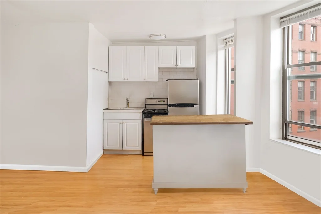 5 N Margin St, North End