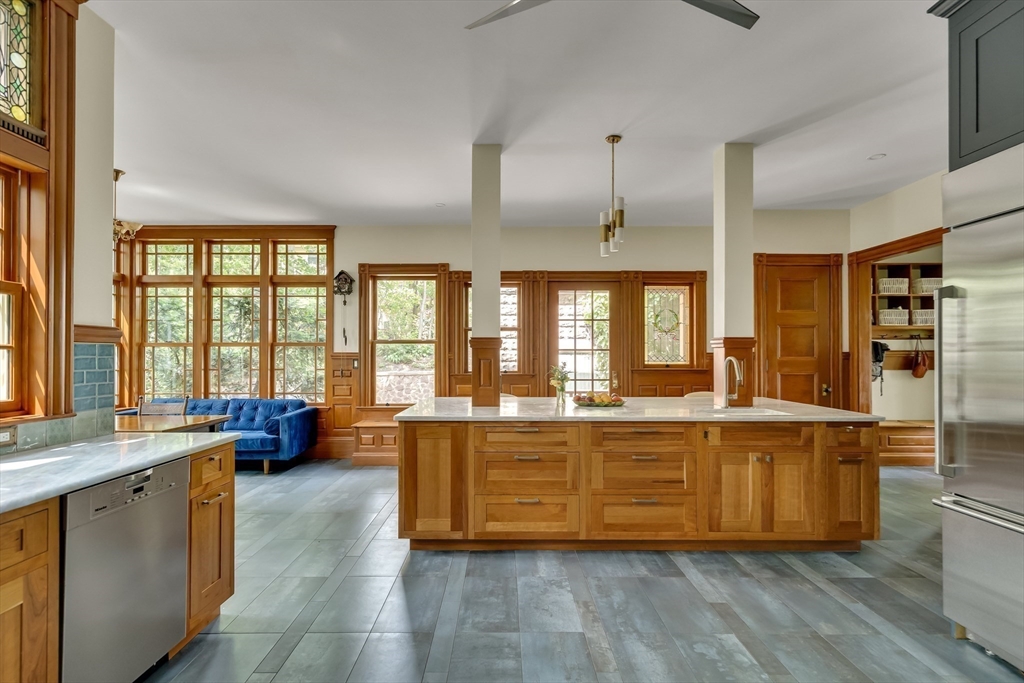 57 York Ter, Corey Hill