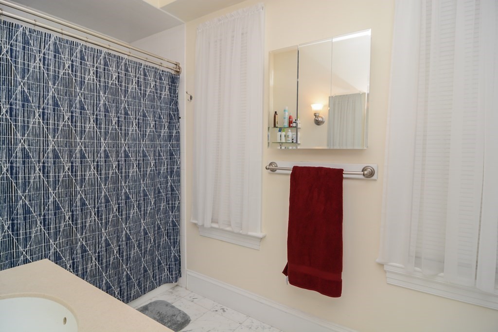 17 Athens St, Riverside