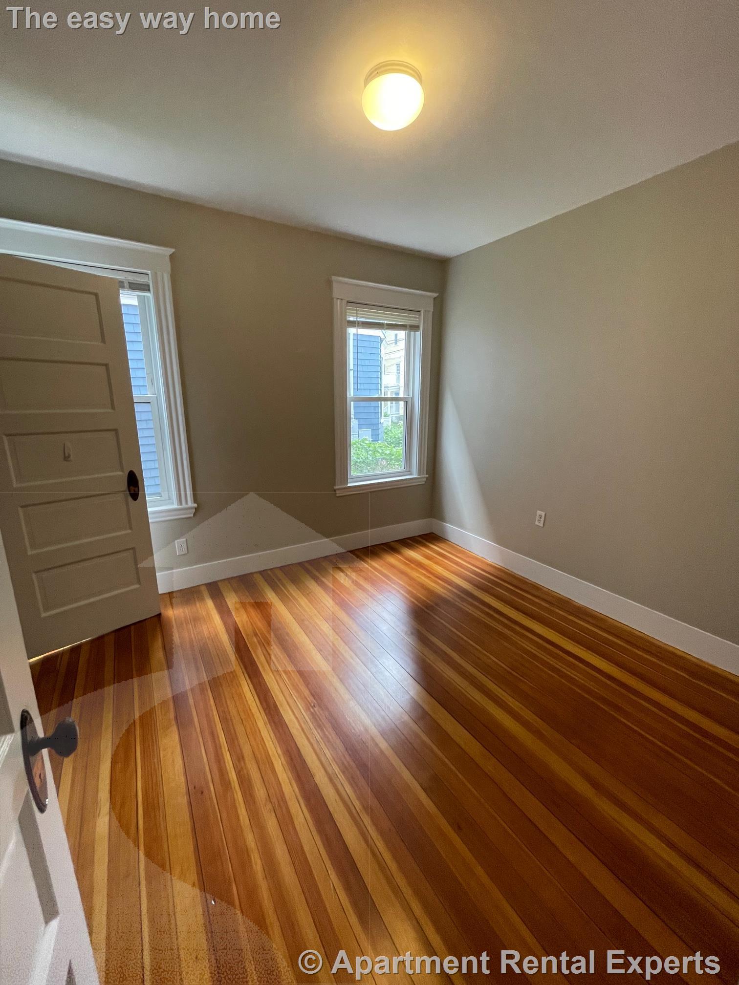 10 Cambridge Terr, Porter Square