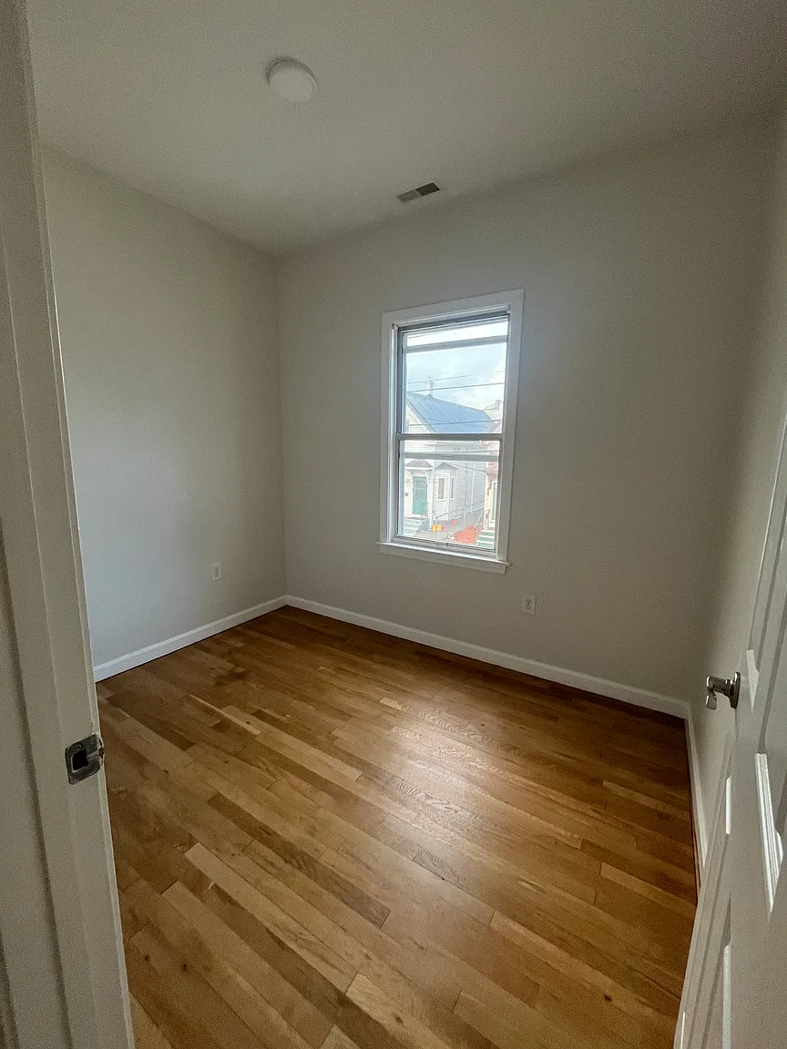 97 Bradstreet Ave, Revere