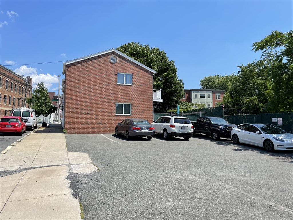 23 Bremen St, East Boston