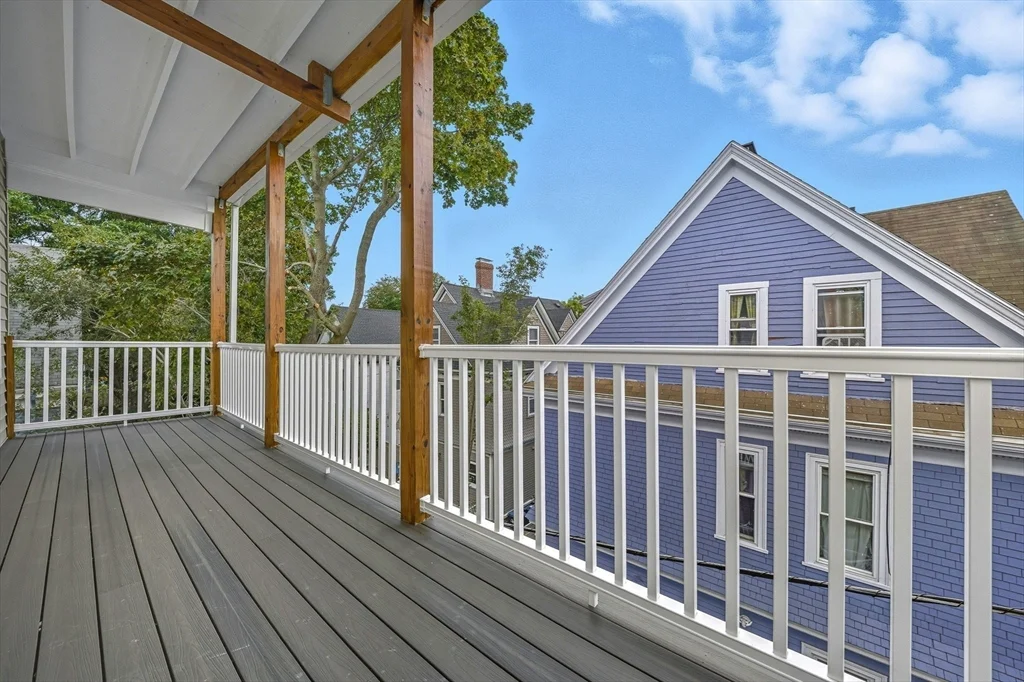 24 Hinckley, Dorchester