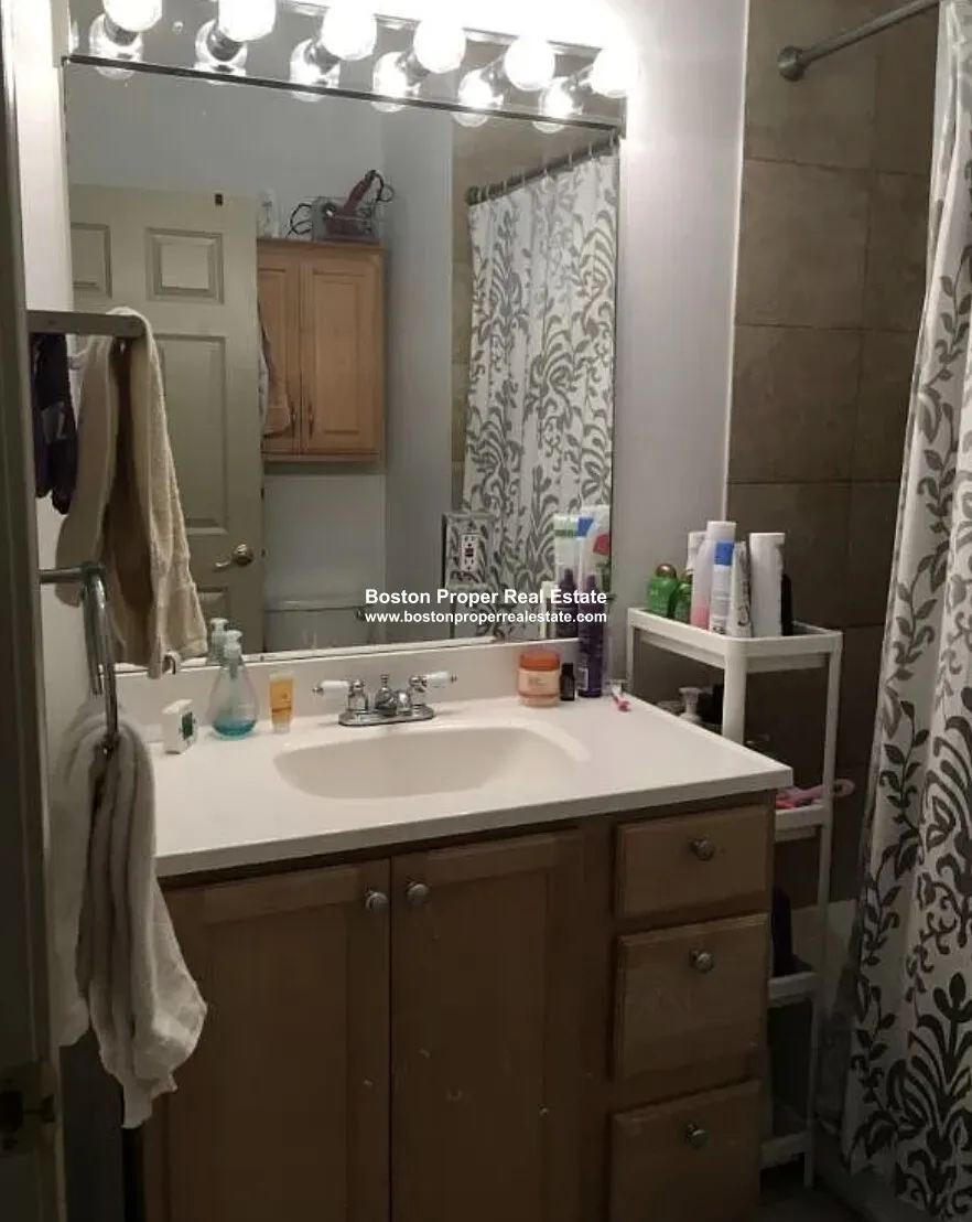 1021 Tremont St, South End