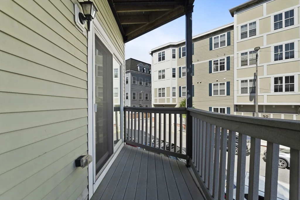 402 E 3rd St, South Boston
