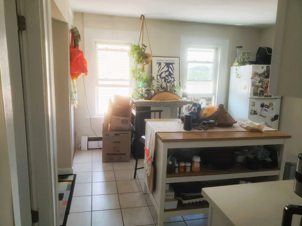 478 Medford St, Somerville