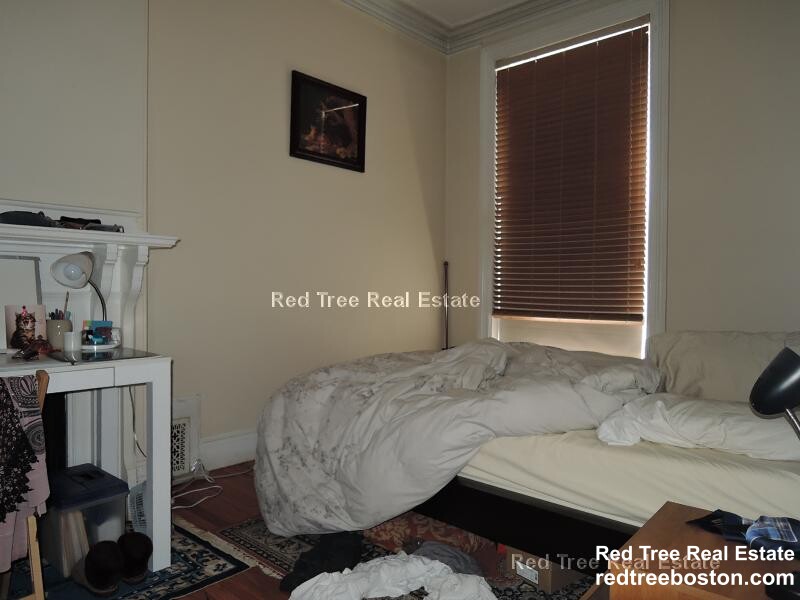 206 Commonwealth Ave, Back Bay