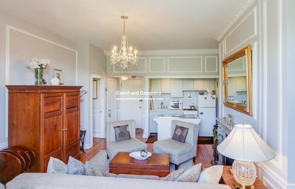 164 Beacon St, Back Bay