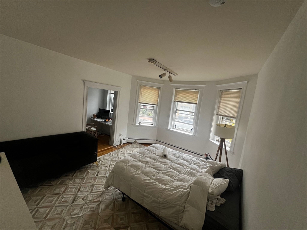 315 Harvard St, Mid-Cambridge