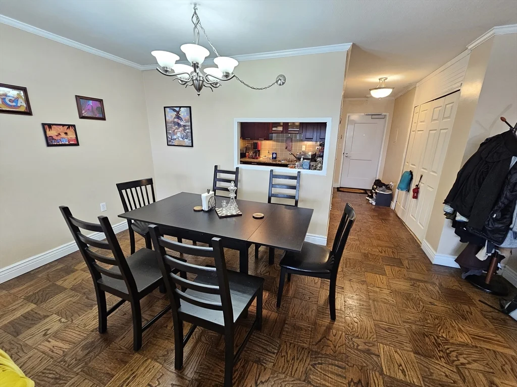 8 Whittier Pl, West End