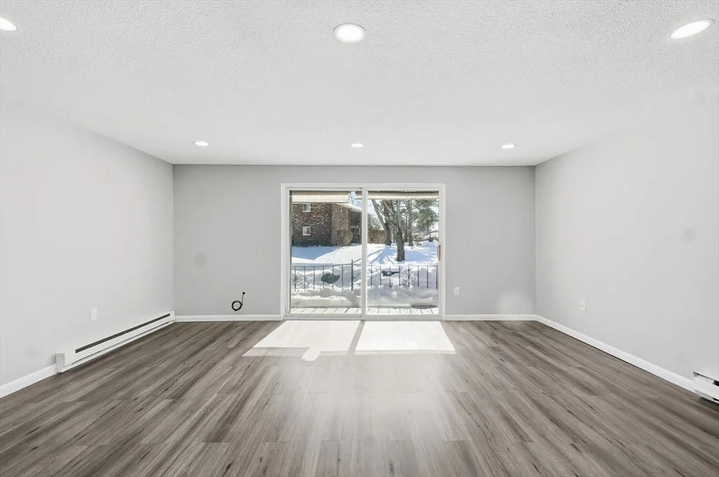 18 Fountain Ln, Weymouth