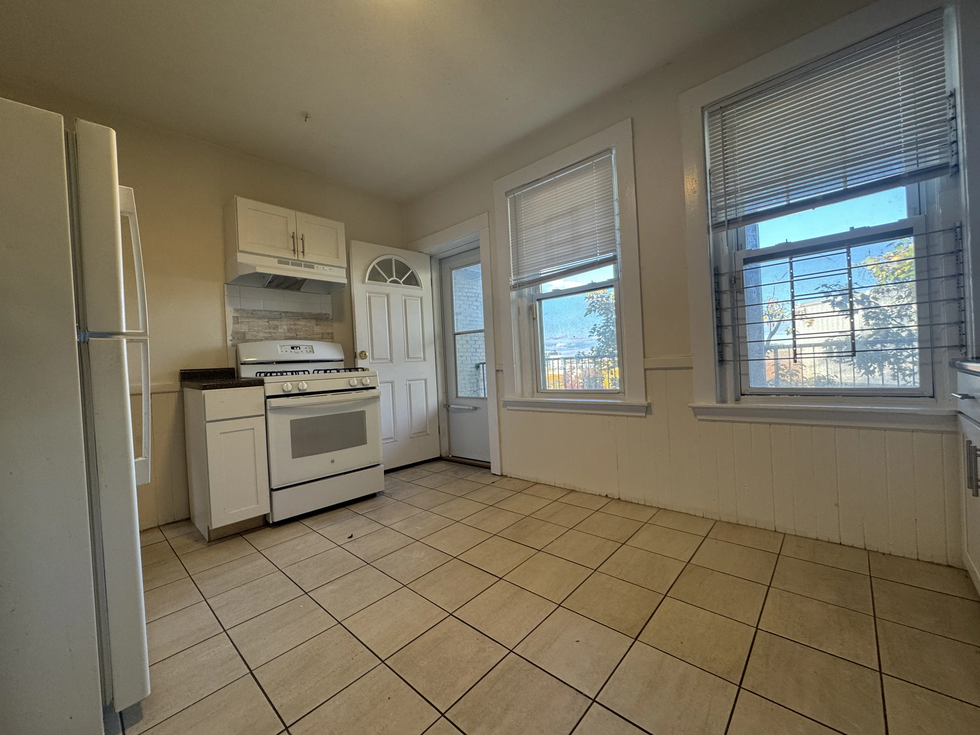 6 Barrows St, Allston