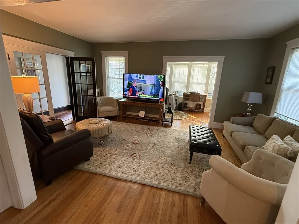 9 Underwood St, West Side