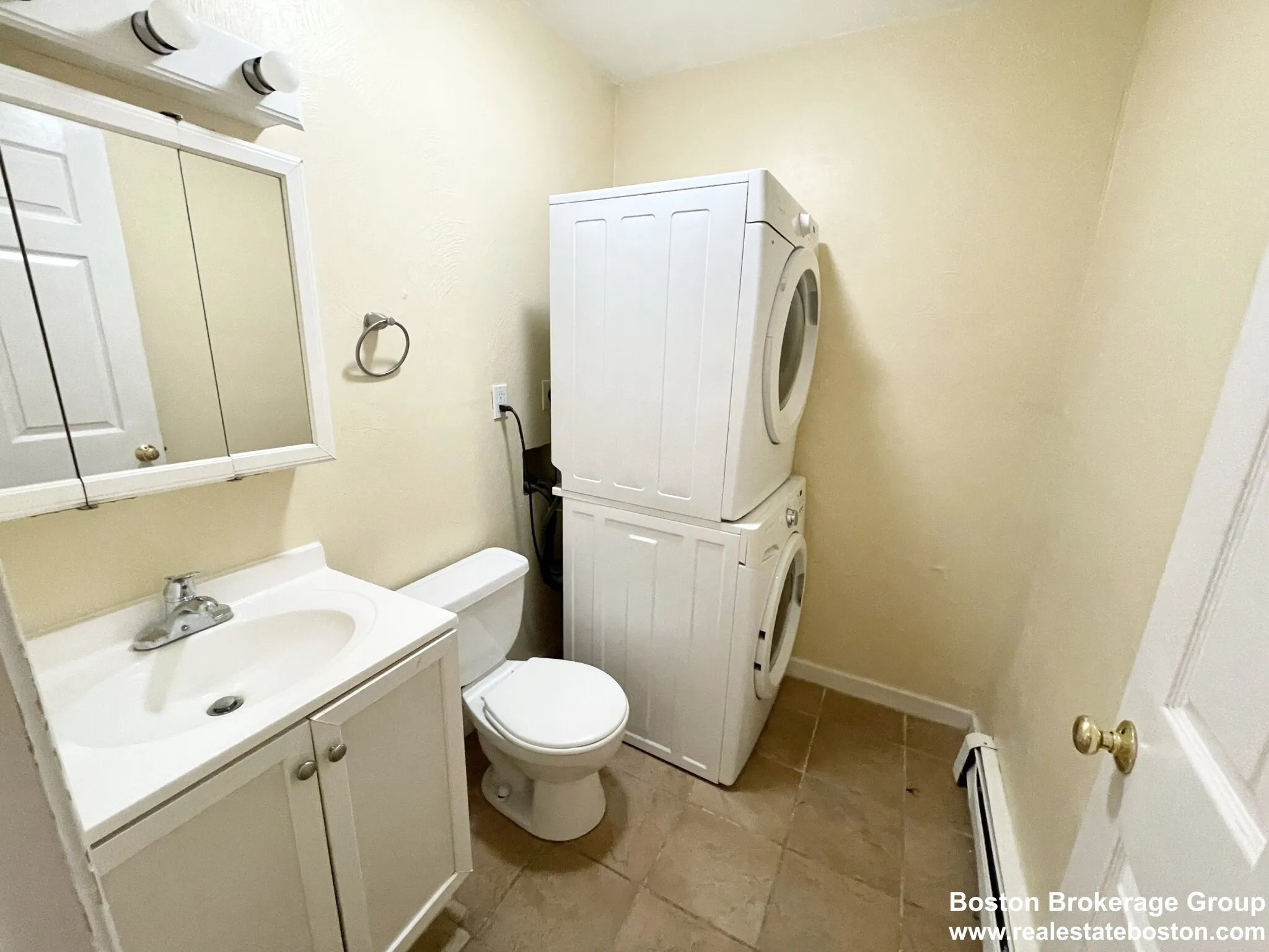 7 Iroquois St, Mission Hill